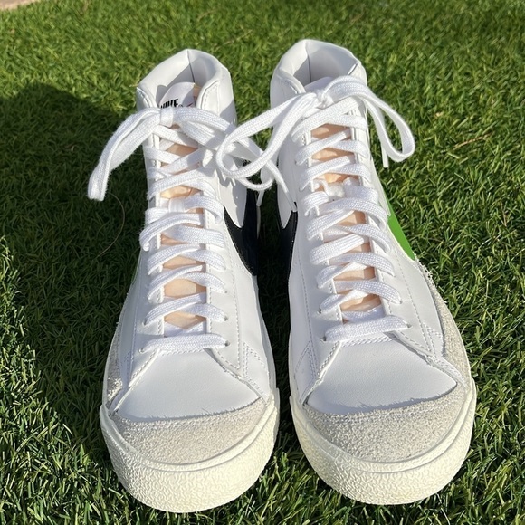 NWT! NIKE BLAZERS - Picture 15 of 15